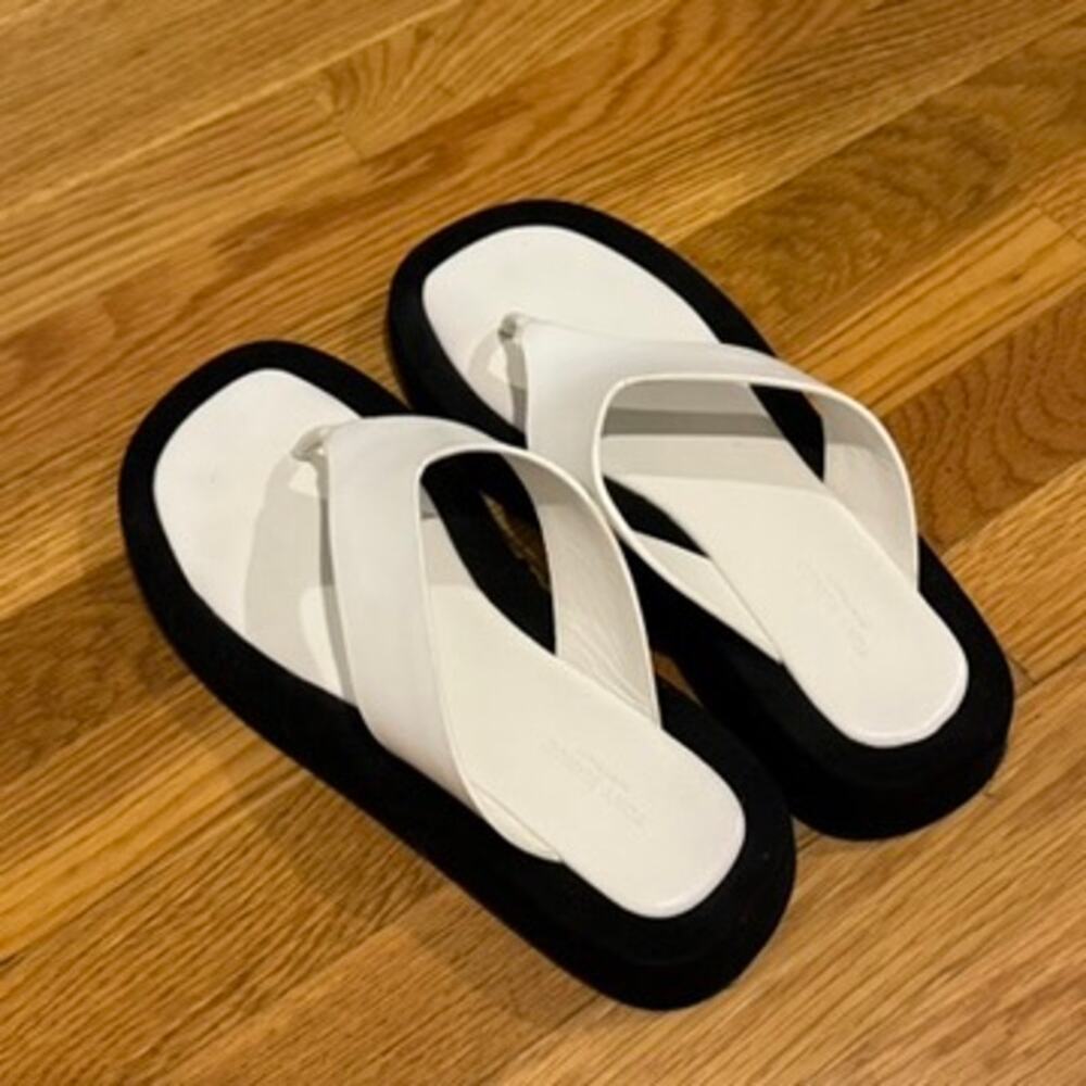 Tony Bianco White and Black Platform Flip Flop Sandals